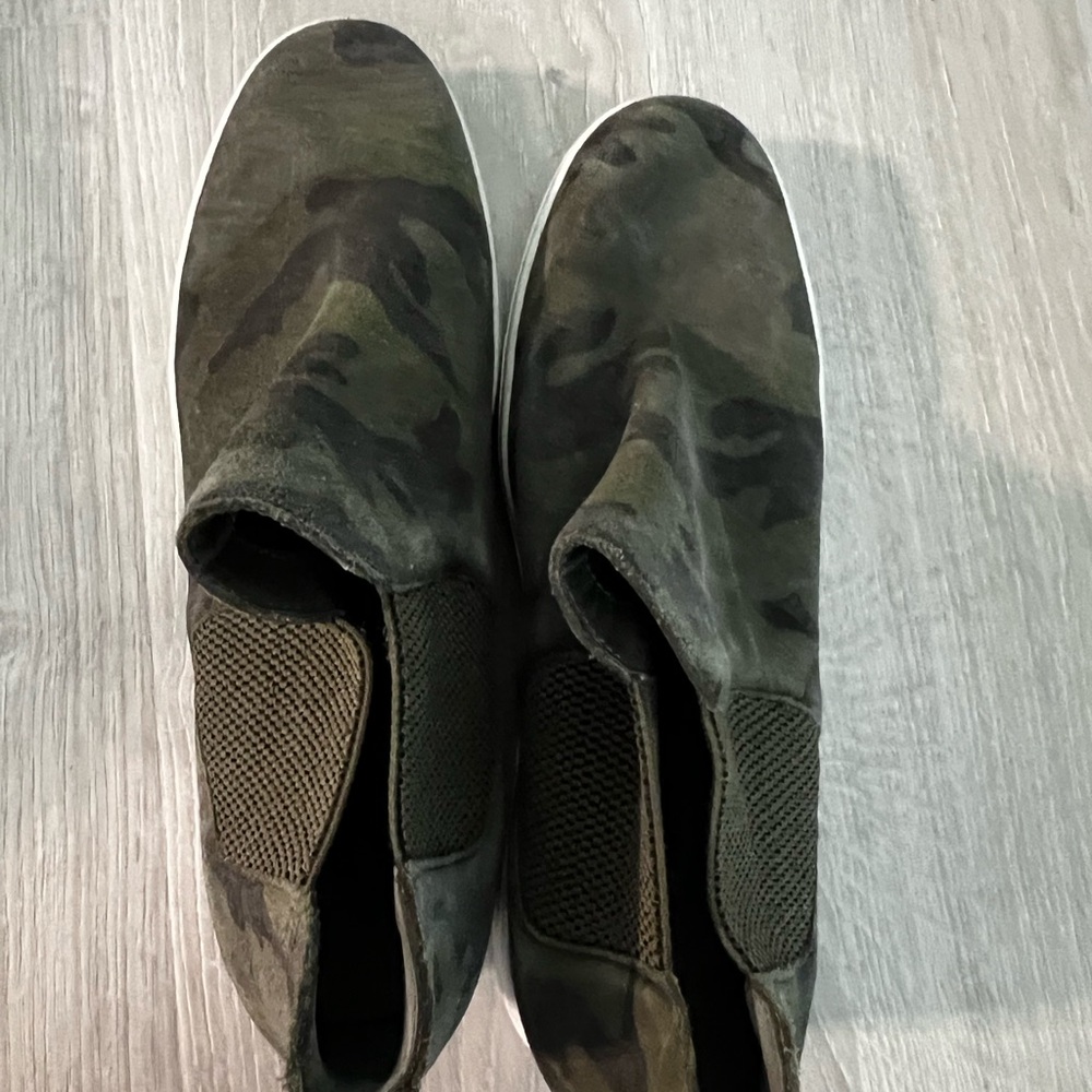 Steve Madden Green Sneakers Slip-On Comfort
